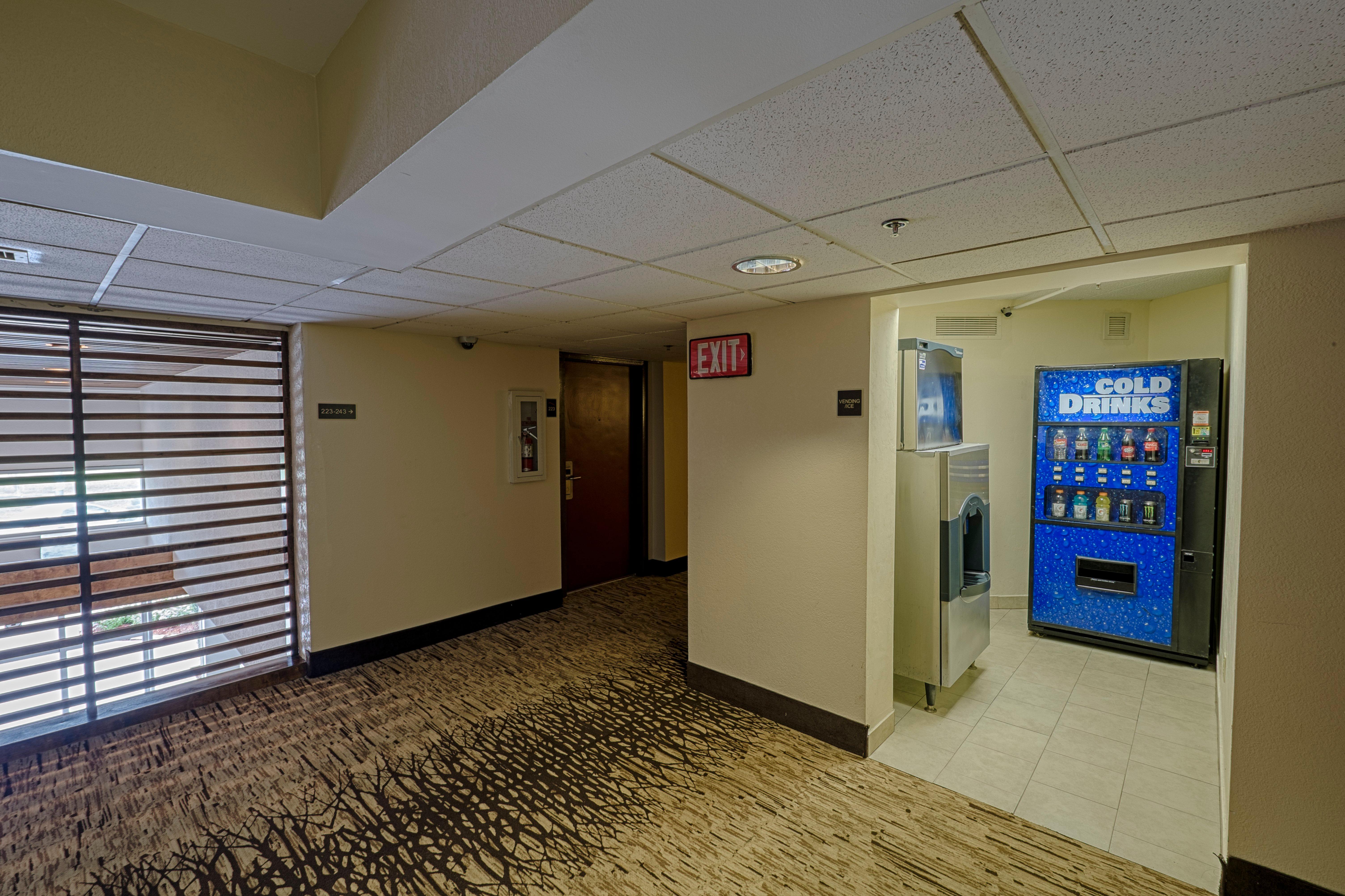 Red Roof Inn Plus+ Houston - Energy Corridor Екстериор снимка