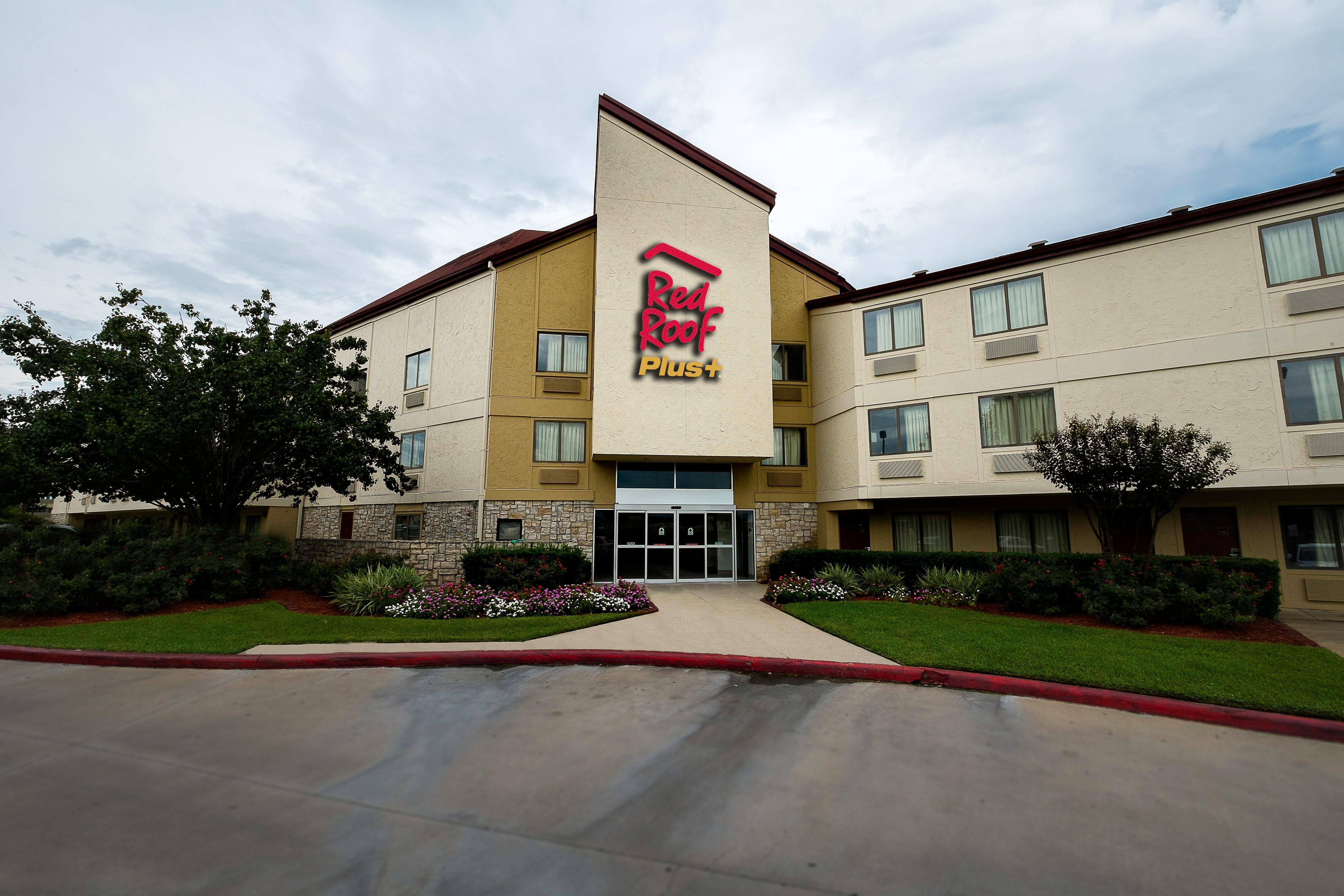 Red Roof Inn Plus+ Houston - Energy Corridor Екстериор снимка